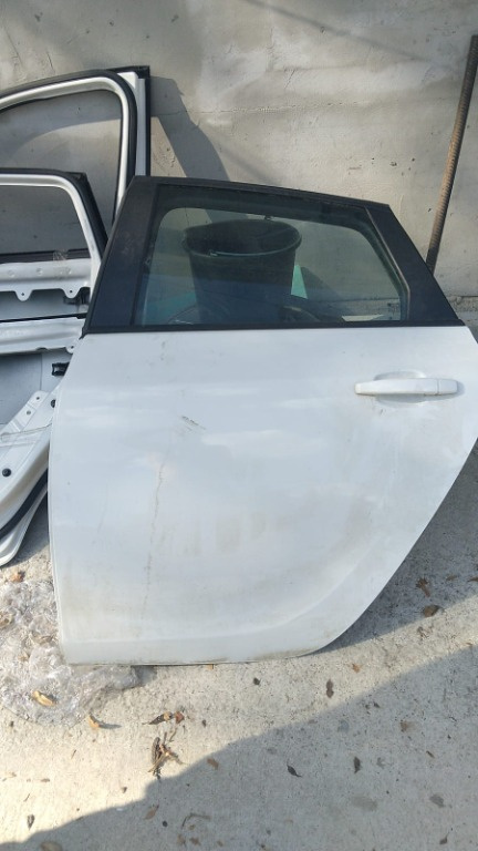 Usa stanga spate opel astra J 2018