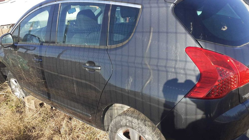 Usa stanga spate Peugeot 3008