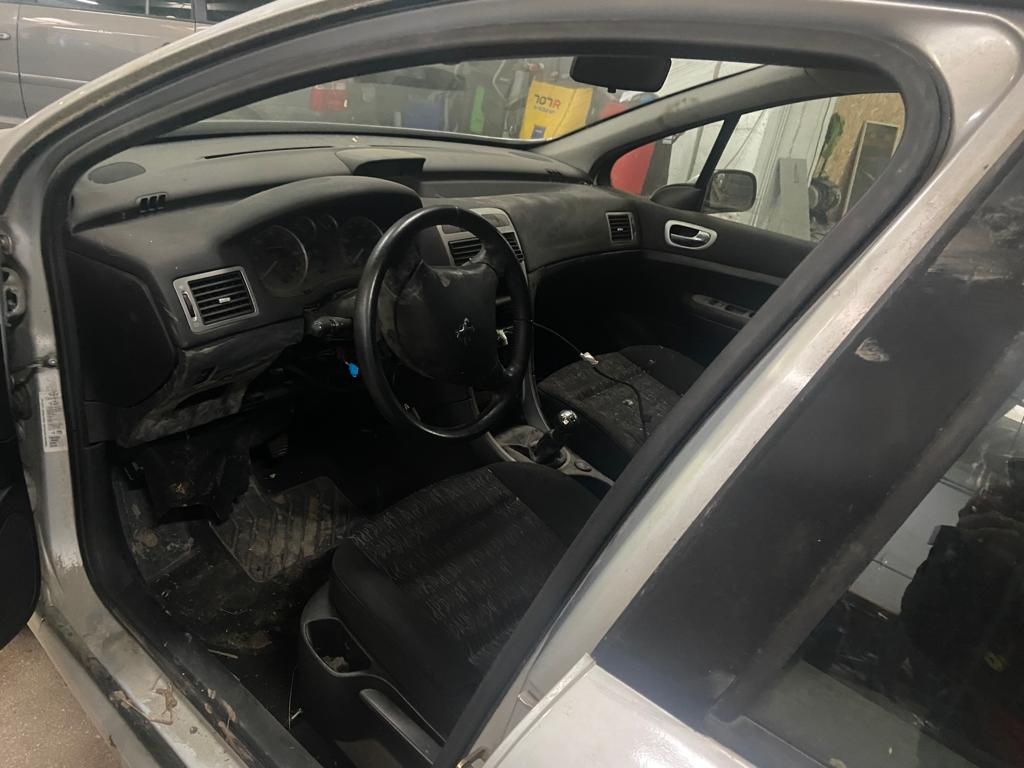 Usa stanga spate Peugeot 307 2002 Hatchb