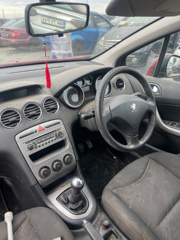 Usa stanga spate Peugeot 308 2008 HATCHB