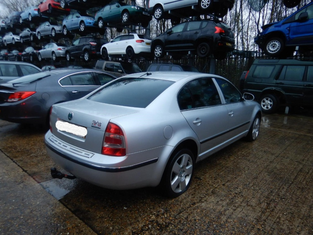 Usa stanga spate Skoda Superb 2007 Berli