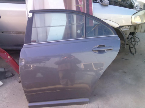Usa stanga spate Toyota Avensis 1.8s an 2005.