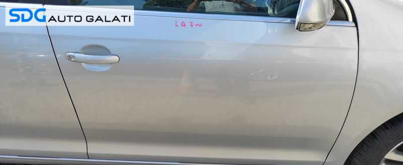 Usa Usi Portiera Portiere Dreapta Fata Dezechipata cu DEFECT VW Golf 6 Break Combi 2008 - 2014 Culoare LA7W