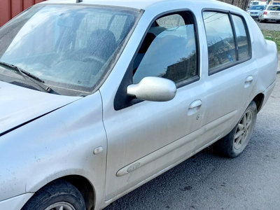 Usa usi portiere dezechipate argintii Renault Clio