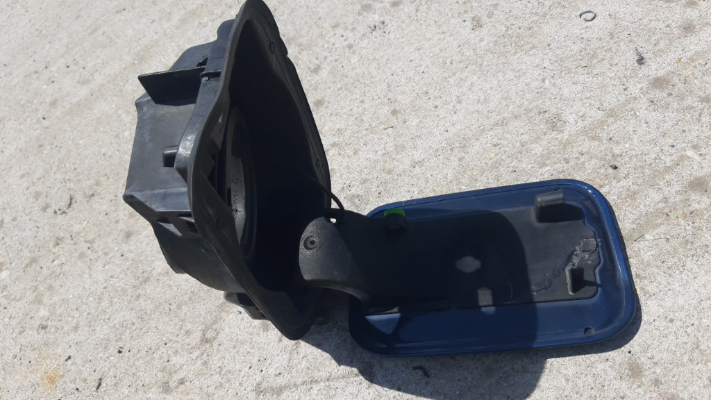 Usita rezervor BMW E60 trei culori dispo