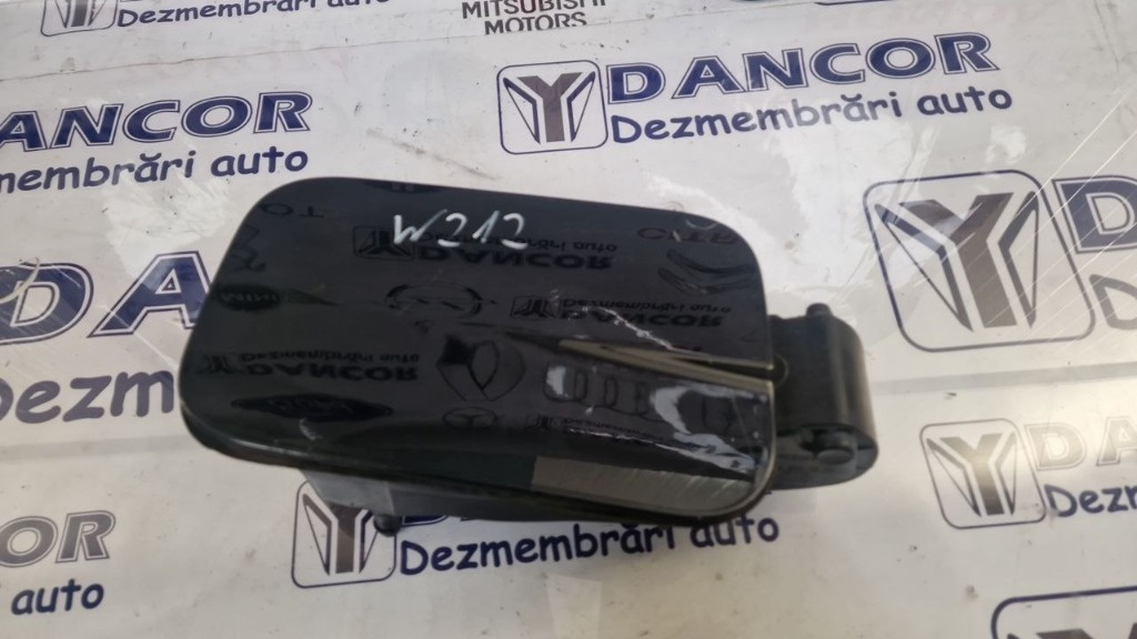 USITA REZERVOR MERCEDES E-CLASS W212 - COD A2126300000 - AN 2010