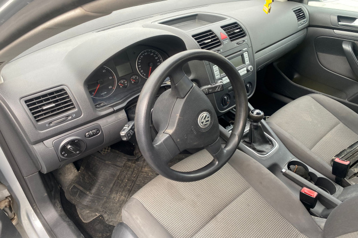 Usita rezervor Volkswagen VW Golf 5 [200