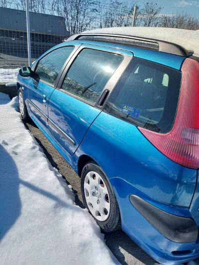 Vând bară față completă peugeot 206 sw