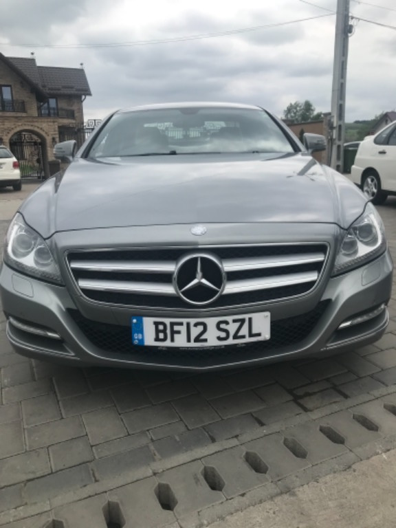 Vând fața Completa Mercedes W218 CLS