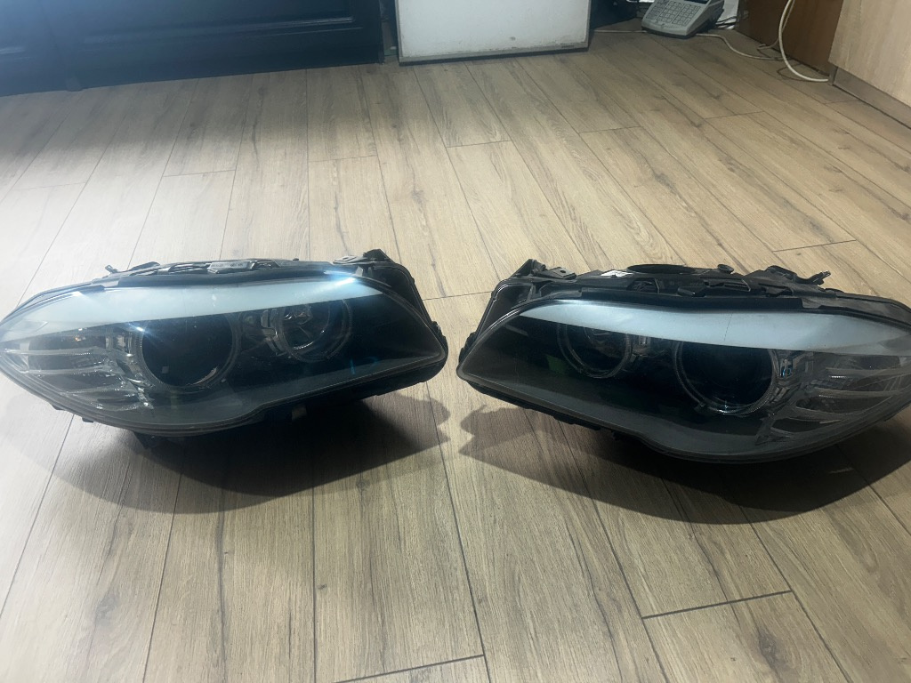 Vând Set faruri BMW seria 5 f10