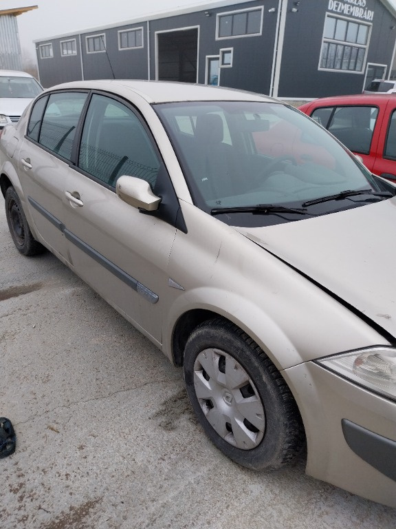 Vând ușă dreapta fața completă Renault Megane 2006