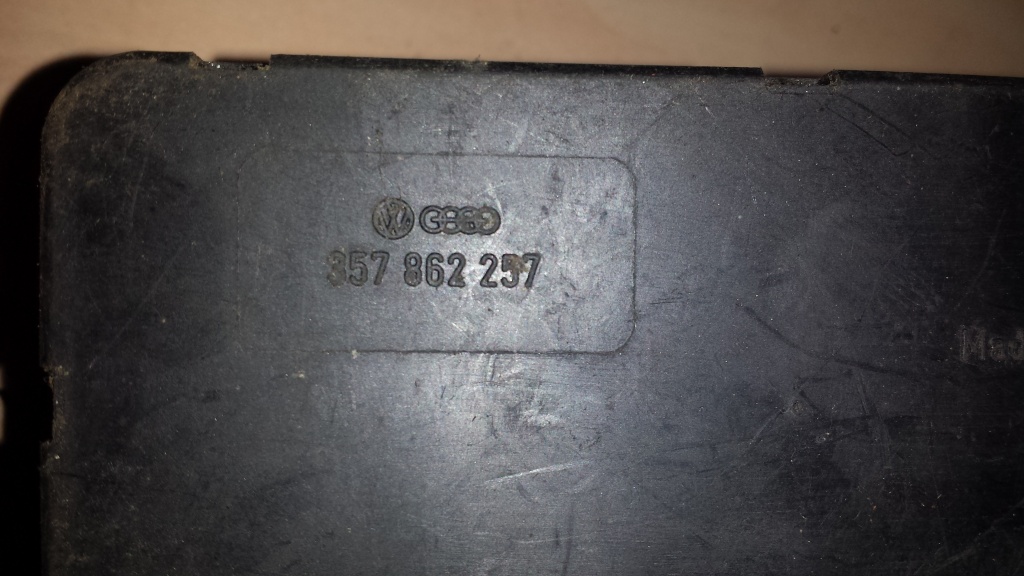 Vacuum inchidere centralizata vw cod:357862257