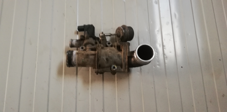 Valva EGR Range Rover Vogue Facelift 4.4 V8 340 cai motor 448DT cod 70220704