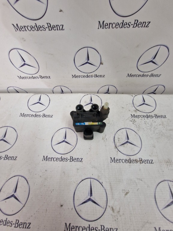 Valva suspensie pneumatica Mercedes A2513200158