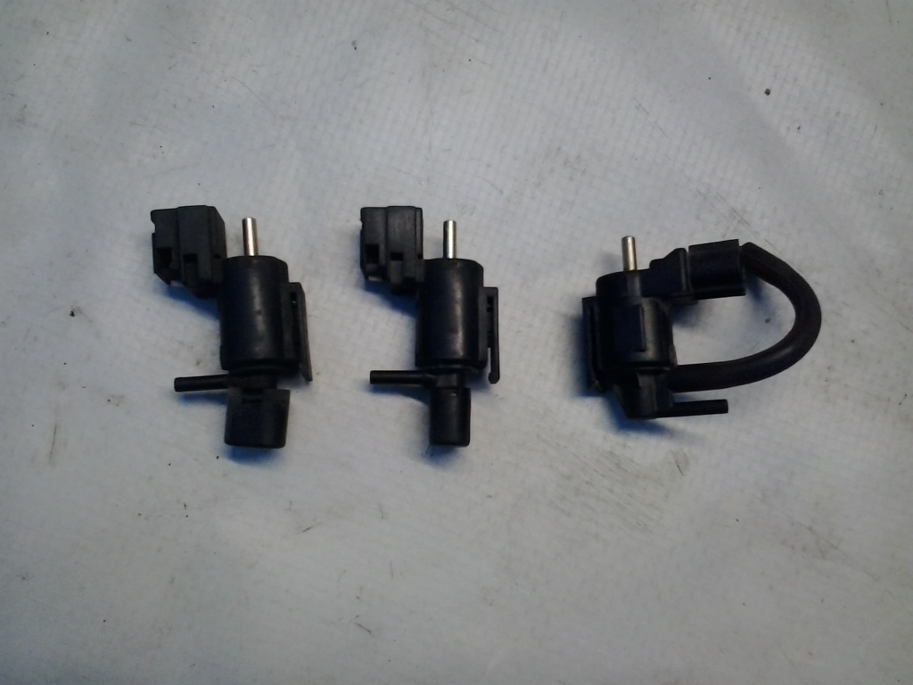 Valva vacuum solenoid Mazda mx 3 323 626