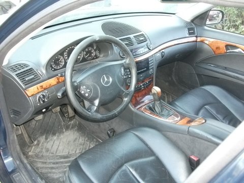 Vand airbag -uri + plansa bord Mercedes e270 anul 2005