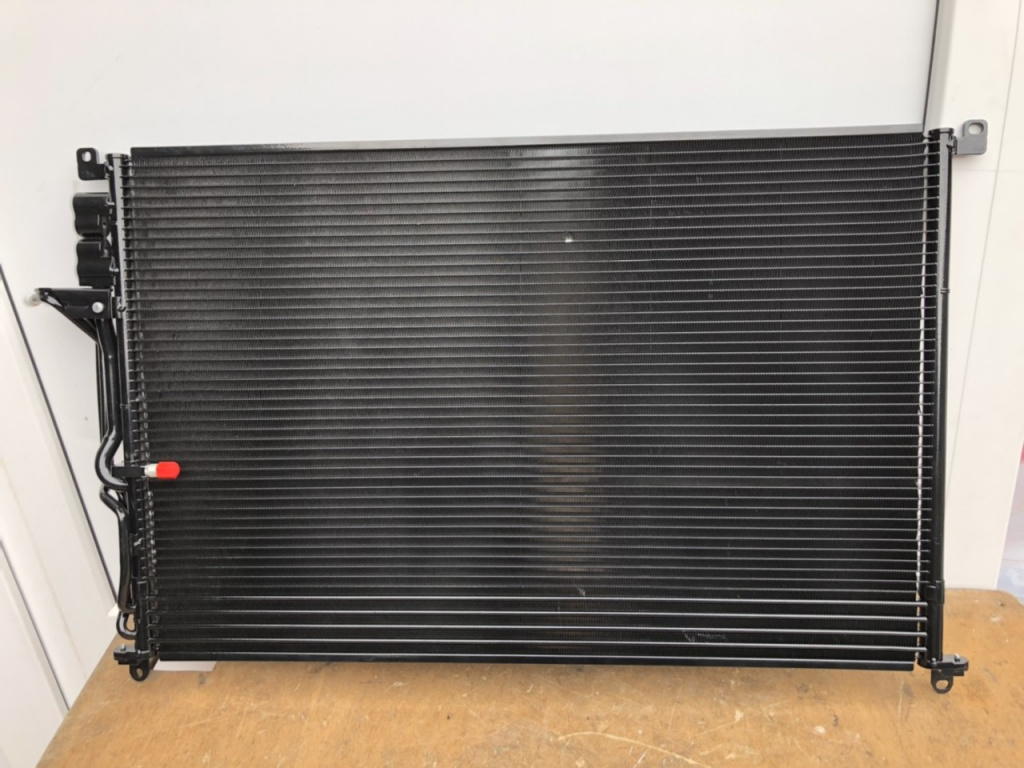 Vand radiator clima/AC nou original pt Audi A8 D3 8E0260403