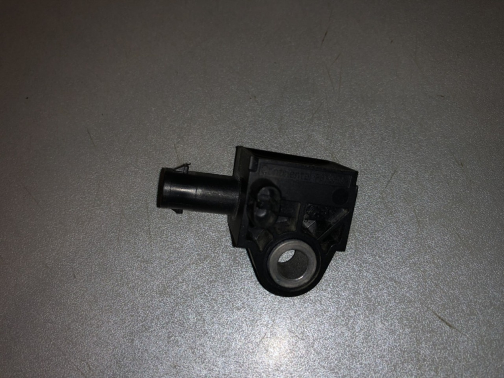 Vand senzor impact Mercedes A2229051400