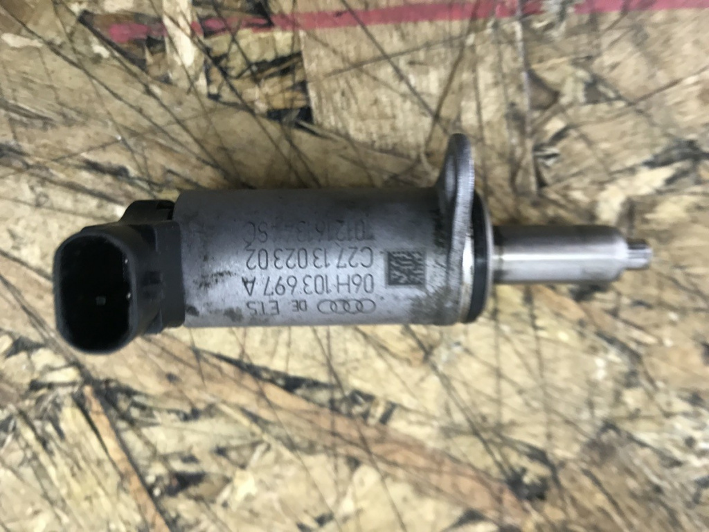 Variator ax cu came VW Passat B6 2.0TSI combi 2008 (06H103697A)