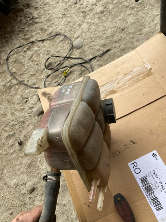 Vas expansiune apa antigel Ford C-Max 2.0 tdci diesel