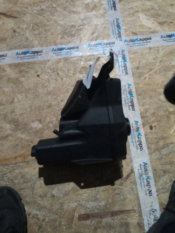 Vas expansiune Bmw Seria 1 (e81 ,e82) an 2010 N47 cod piesa 17137810592
