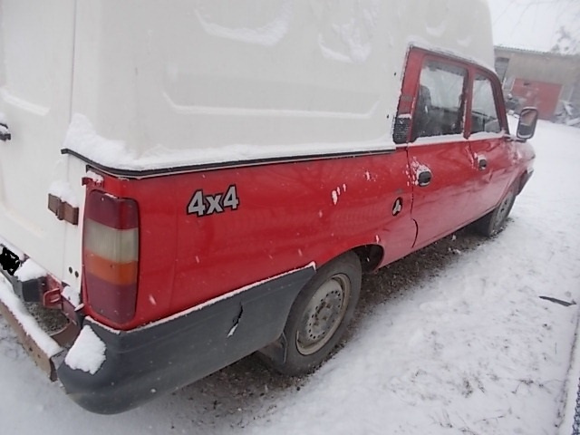 Vas expansiune Dacia DOUBLE CAB 2004 fur