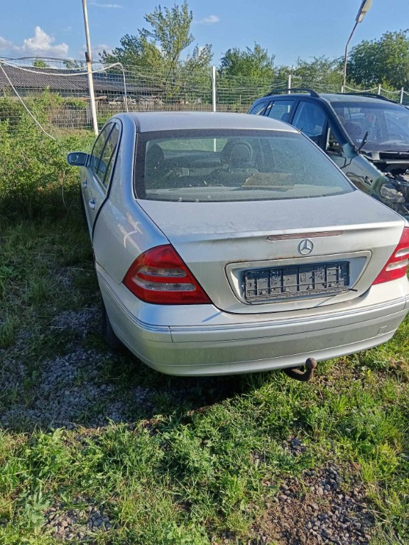 Vas expansiune Mercedes C-Class S203 2003 Sedan 2.2 cdi