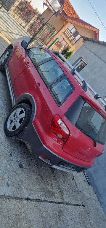 Vas expansiune Mitsubishi Outlander 2004 Suv 2.0