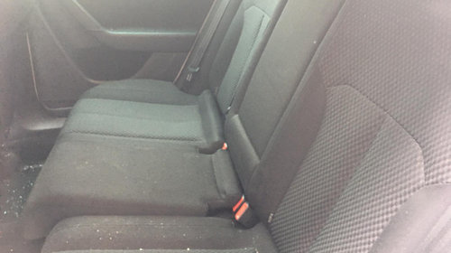 Vas expansiune Volkswagen Passat B7 2012