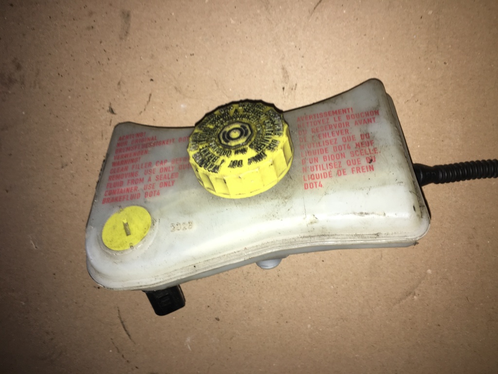 Vas lichid frana Audi A4 8E0611301G 8E0 611 301 G