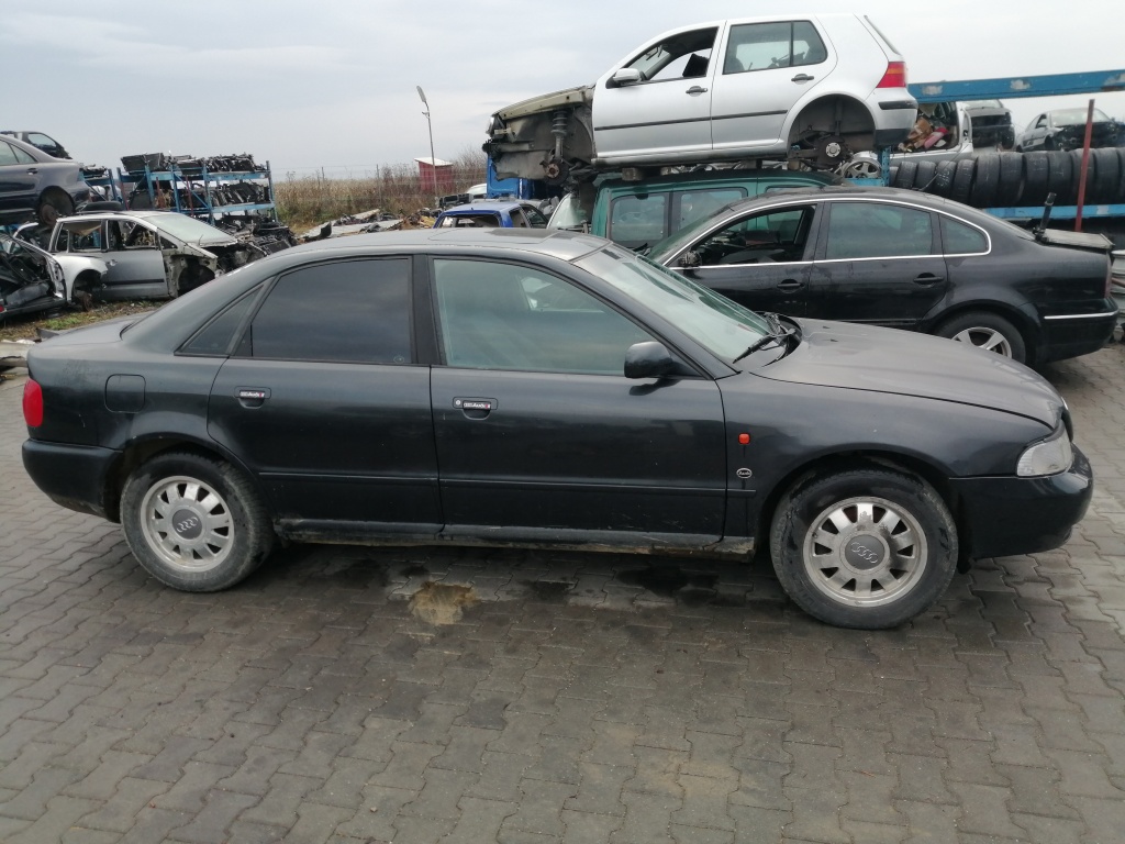 Vas lichid parbriz Audi A4 B5 1997 BERLI