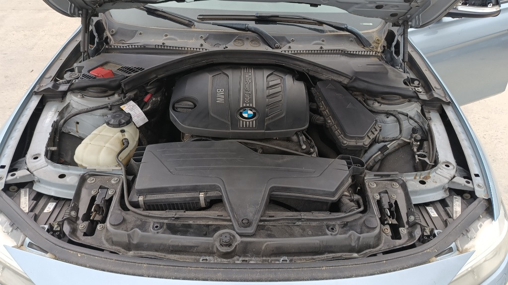 Vas lichid parbriz BMW F31 320d 184cp