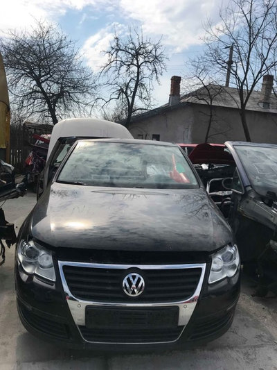 Vas lichid parbriz cu doua motoras Vw Passat B6 20