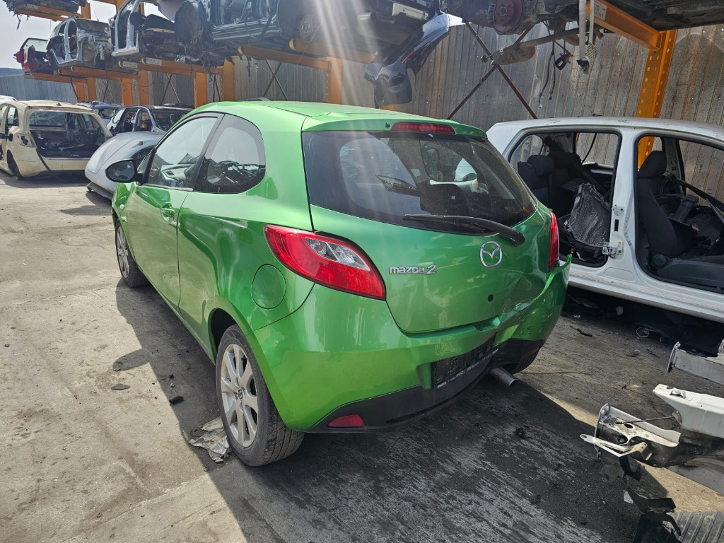 Vas lichid parbriz Mazda 2 2007 hatchbac