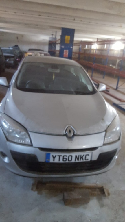 Vas lichid parbriz Renault Megane 2010 B