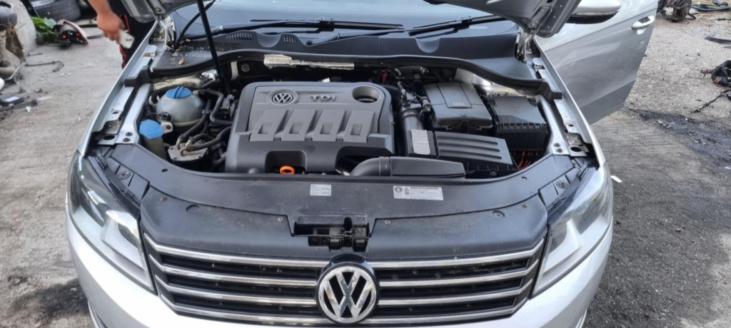 Vas lichid parbriz Volkswagen Passat B7 2014 break 2.0