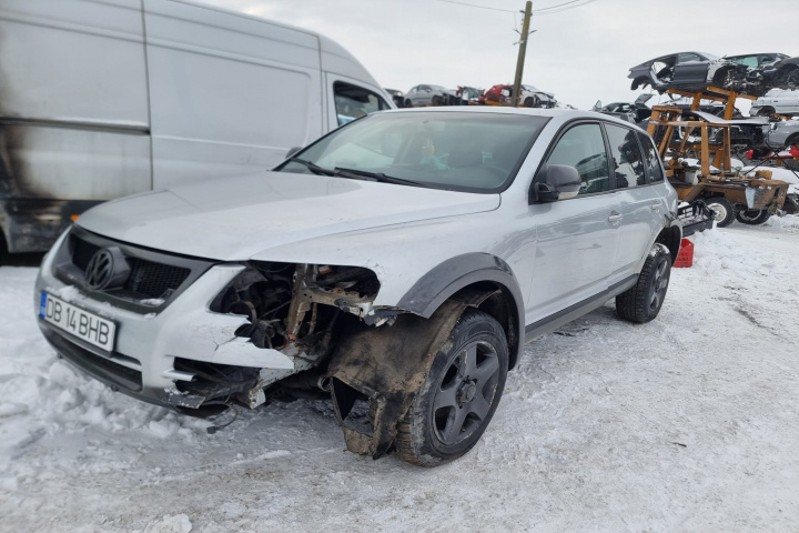 Vas lichid parbriz Volkswagen Touareg 7L