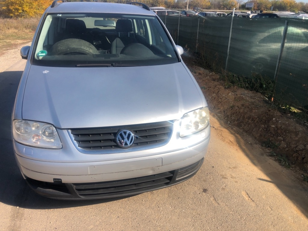 Vas lichid parbriz Volkswagen Touran 2006 Hatchbac