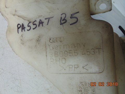 Vas Lichid Parbriz Vw Passat B5 Cod Piesa 3B0955 453 T