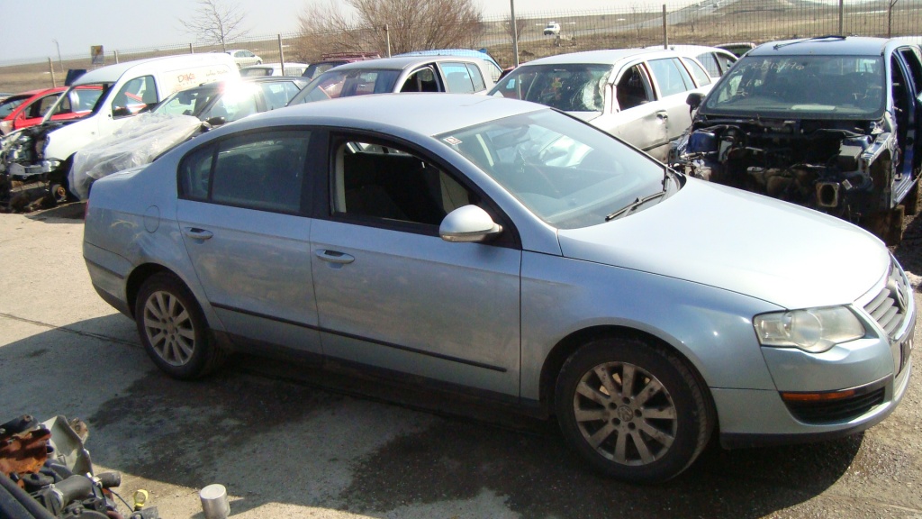 Vas lichid parbriz VW Passat B6 2006 Sedan 1.9