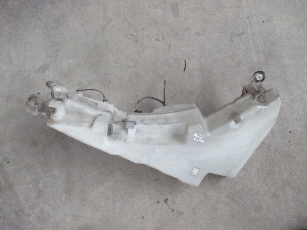 Vas lichid parbriz xenon 4F0955453 Audi A6 C6 (4F) 3.0 TDI 2005 2006 2007 2008