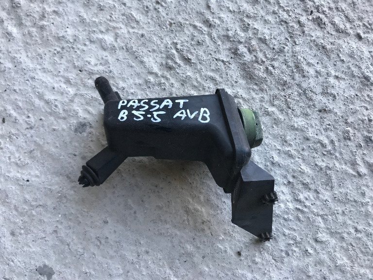 Vas lichid servodirectie volkswagen passat b5.5 1.9 tdi avb 2001 - 2004 cod: 3b0422371