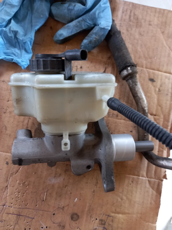 Vas lichid servofrana VW Golf 6 cod produs:1K1611301D/1K1 611 310 D