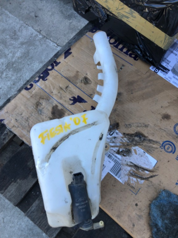Vas spalator parbriz cu pompita Ford Fiesta 1.4 be