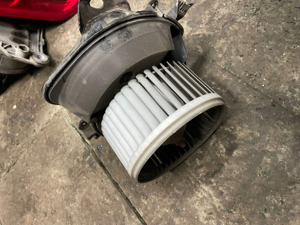 Ventilator aer aeroterma habitaclu bord 