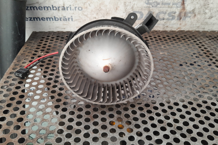 Ventilator aeroterma Audi A4 B8/8K [facelift] [2011 - 2016] Avant wagon 5-usi 2.0 TDI MT (177 hp)