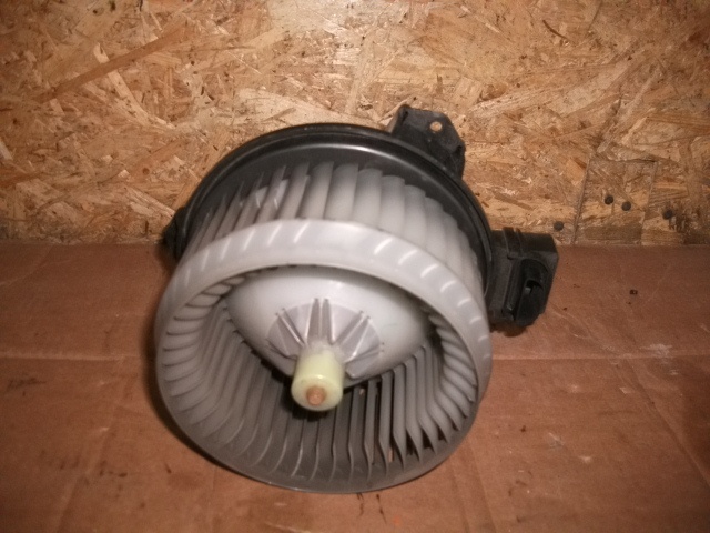Ventilator aeroterma bord Suzuki Swift, 