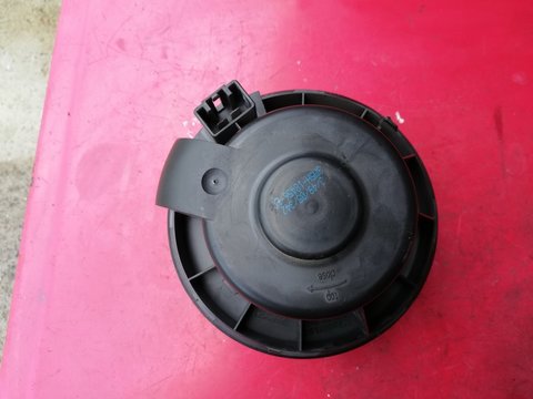 Ventilator aeroterma Ford Focus 2 3M5H18456EC