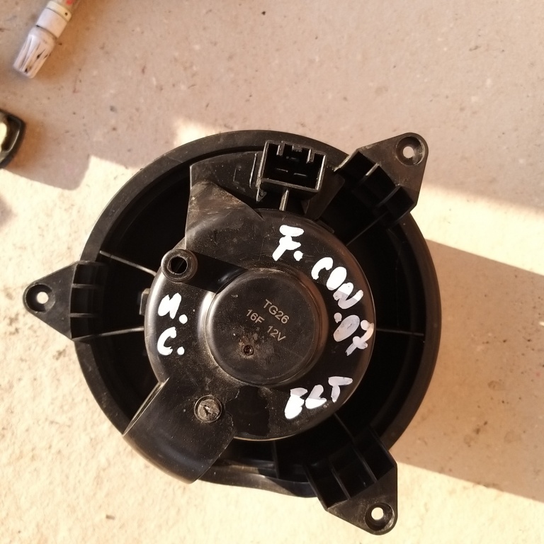 Ventilator aeroterma habitaclu Ford Conn