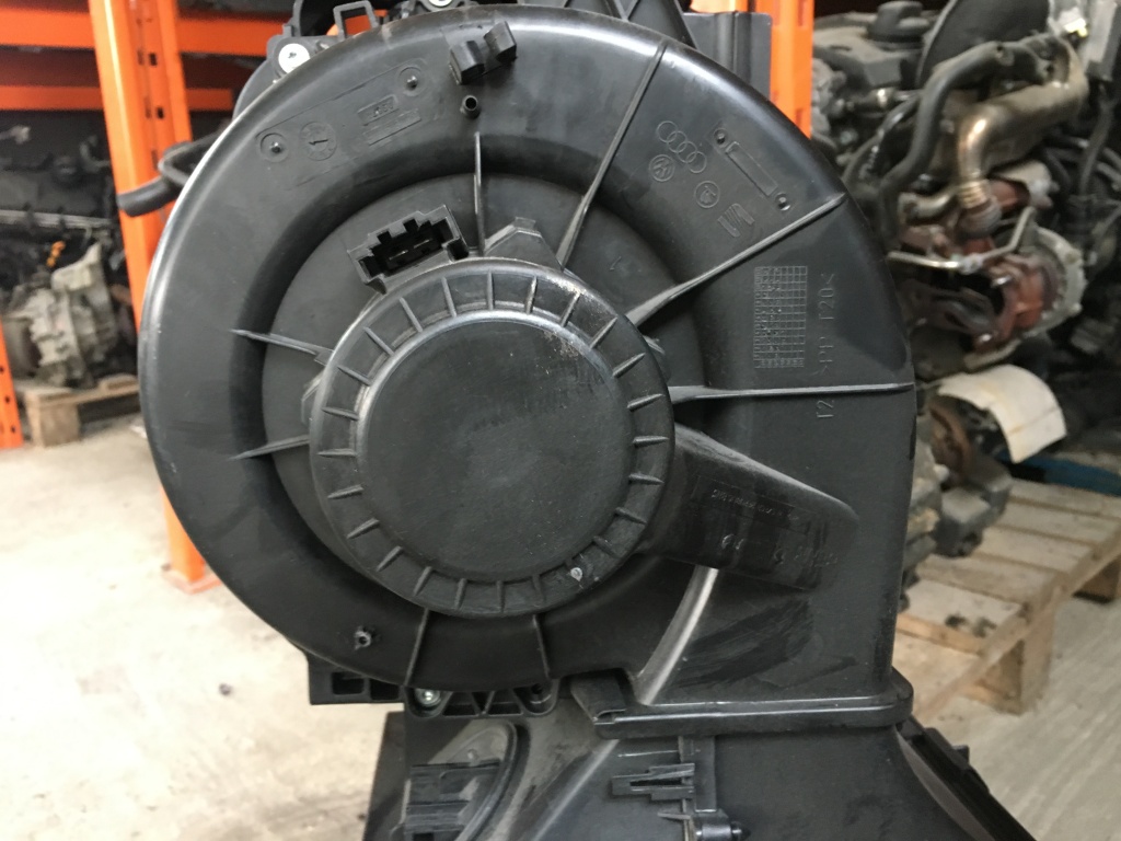 Ventilator aeroterma Skoda Fabia VW Polo Seat Ibiza 6Q1819015 6Q1 819 015 6Q1819015G 6Q1 819 015 G